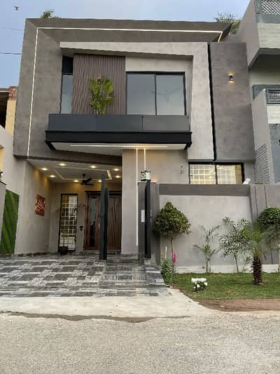 Formanites Housing Scheme 5 Marla Brand New House For Sale