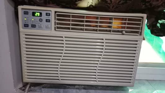 split ac ly rha hn is leay sale kr rha bs. 55 ka me ny  lea tha