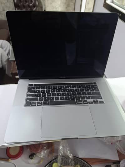 MacBook pro 2019 A2141  64 gb 1 tb 8 gb