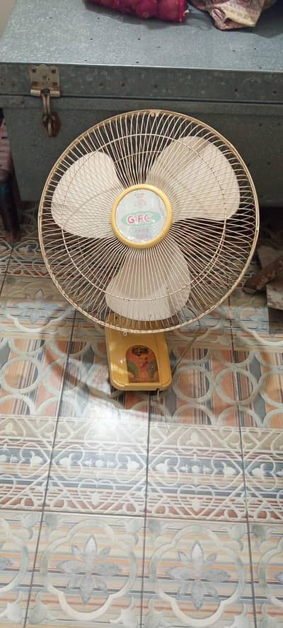 G F C  bracket fan for sale good condition whatsup or call 03236261300