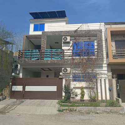 B17 Block E floor for rent mr10