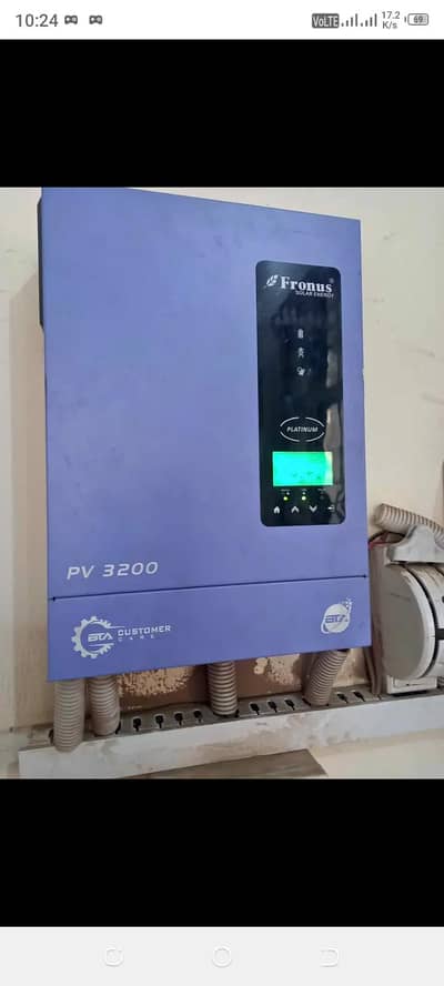 Hybrid Fronus inverter 3.2 used like a new