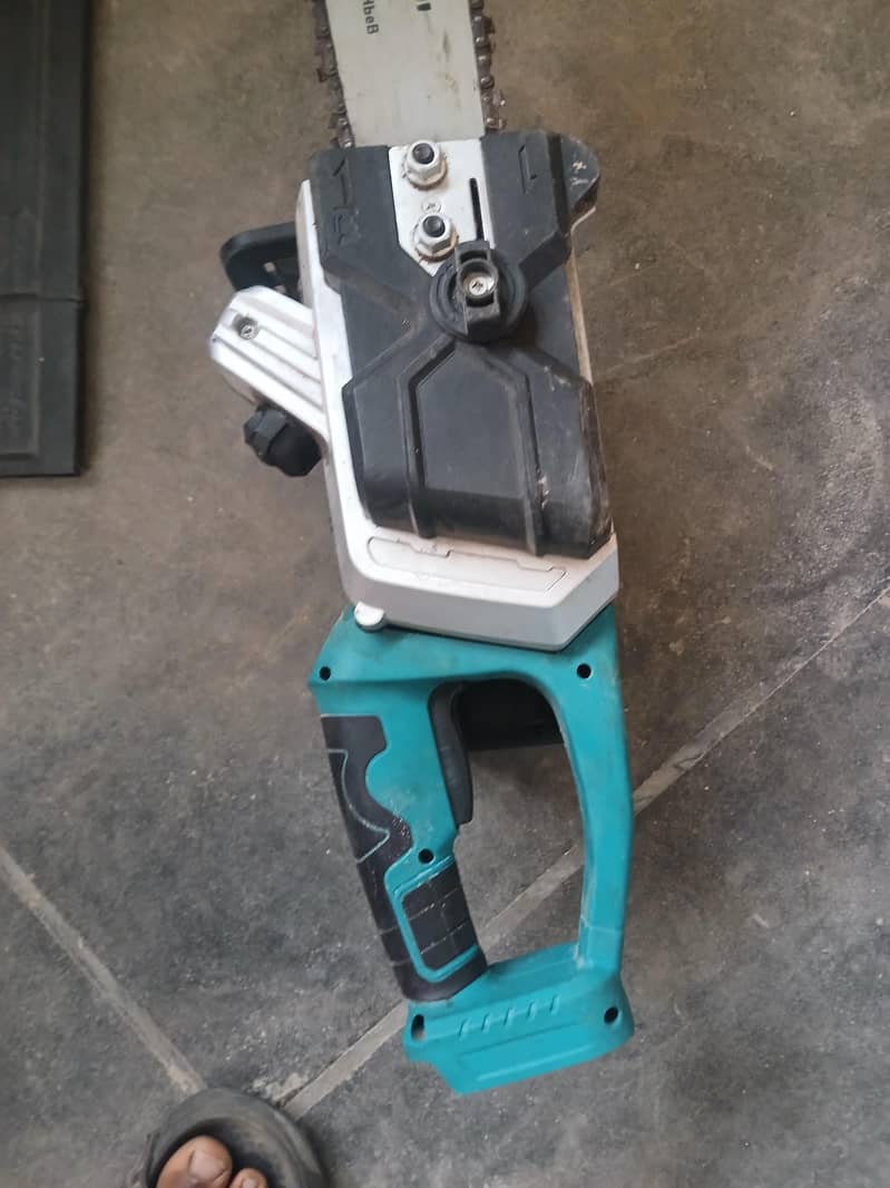 chainsaw cordless 3