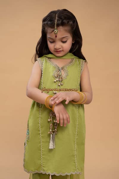 Kids collection new dress available for sale We are costumize 1 to 10