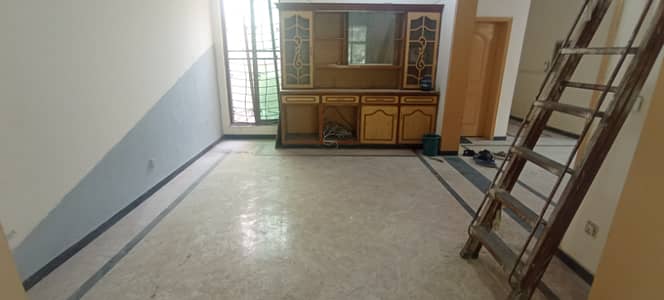 1 Kanal 150 Feet Road Commercial Building Single Storey 3 Beds