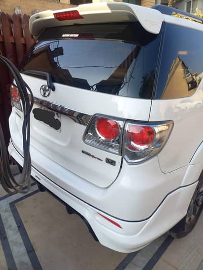 Fortuner (TRD). Sportivo.