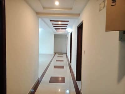 new designe 3 bed apartment available for rent