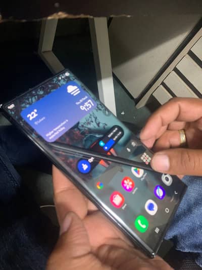 Samsung Galaxy S23 – 12GB RAM / 256GB Storage – Excellent Condition