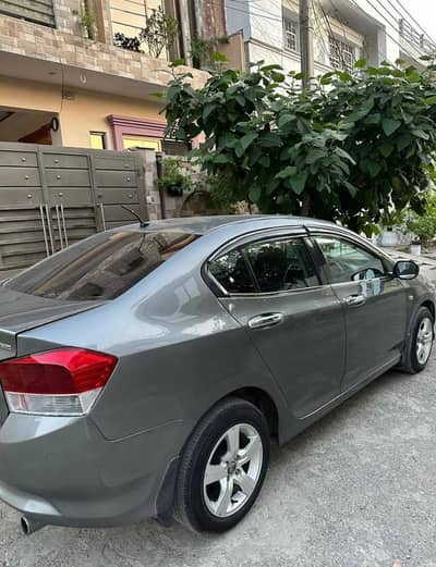 Honda City automatic 1.3 model 2011