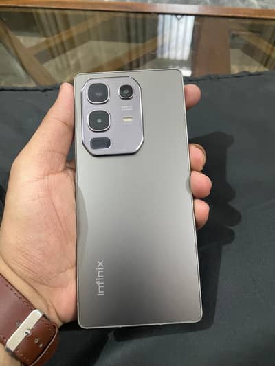 message on whatssapp 03095297175