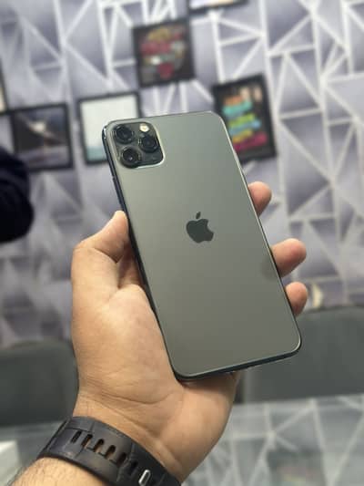 iPhone 11 pro max 256GB Pta Approved mint condition