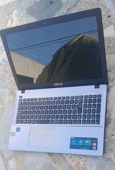 ULTRA SLIM NEW CONDITION LAPTOP EVERYTHING OK