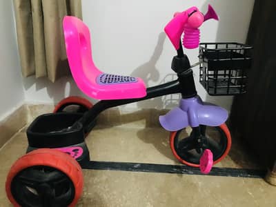 Kids tricycle