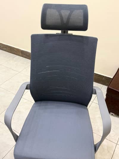 Ergonomic Office Chair – Comfortable Mesh Back Design for sale