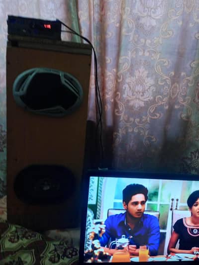 Led tv 22 inch with speakers box amp