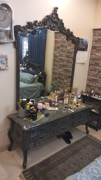 Antique Sheesham wood bedset