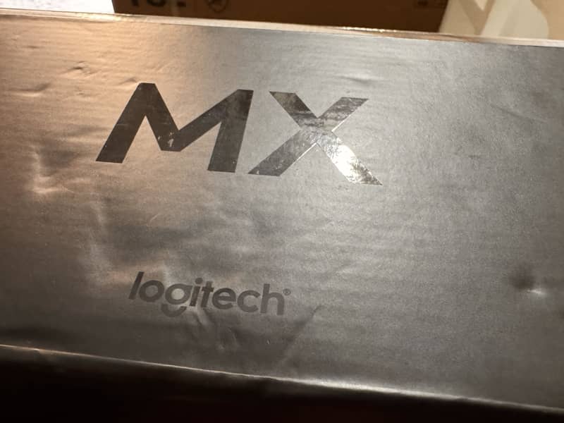 Logitech MX Keys 1