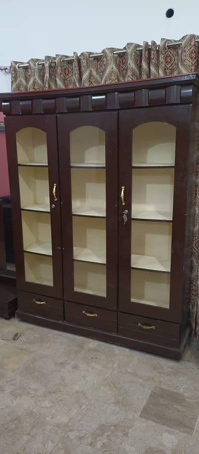 Divider/cupboard/bartan almari