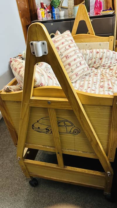 Baby cot and Swing 2in1 almost new condition