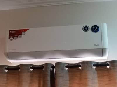 Dawlance Split AC – Excellent Condition & Under Company Warranty