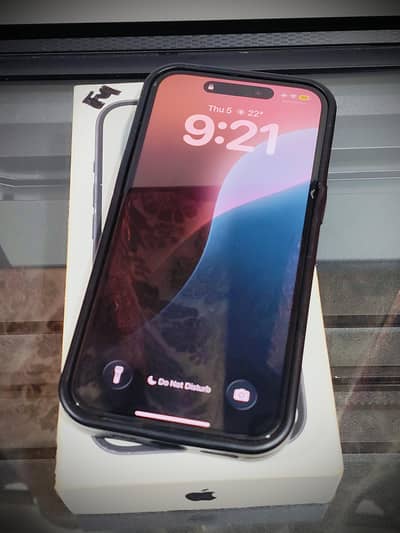 Apple iPhone 15 - Black - Factory Unlocked - 99% BH