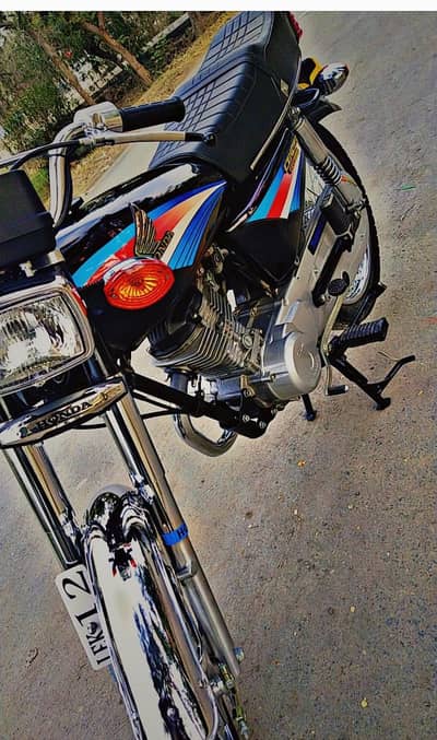 Honda 125cc bike urgent for sale 03708336174