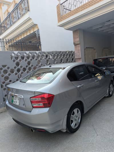 Honda city totally ganiun and low mileage