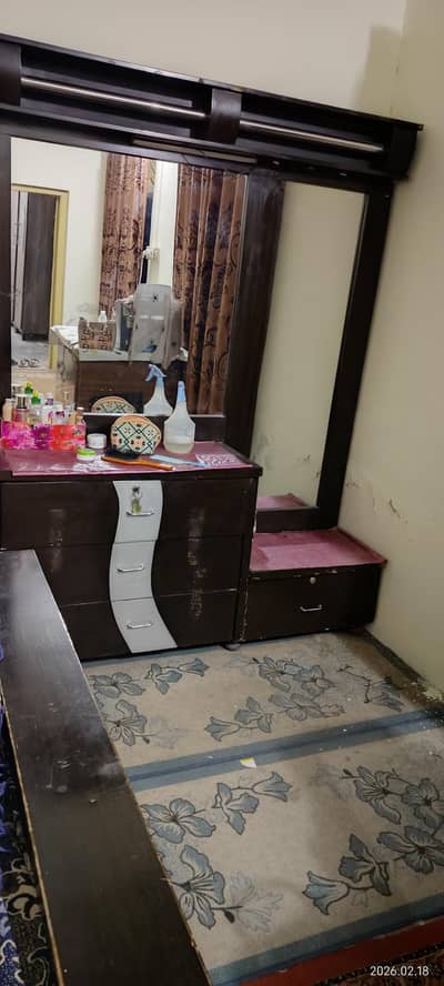 Beautiful and simple complete bed set