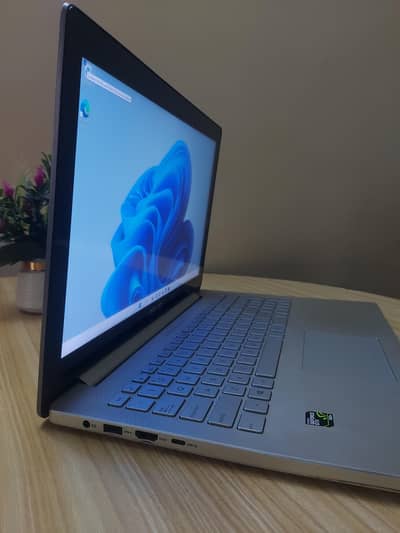 Asus i7 6th gen Nvidia 960 gaming touch