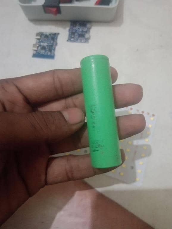 High Quality 18650 Rechargeable Lithium-Ion Battery Cell – Long Backup, Fast Charging, Durable Performance