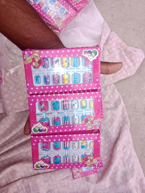 Pack of 12 Artificial Full-Cover Nail Art Sets for Girls