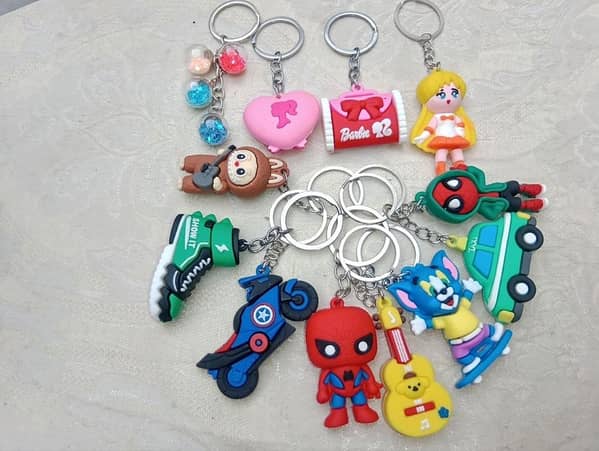 Trendy Silicone Keychain – Durable, Soft-Touch Key Holder for All Ages