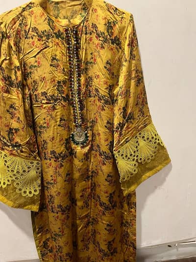 3 pc silk Suit with chiffon printed dupatta