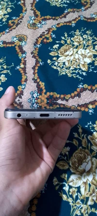 Tecno spark 20C  128gb