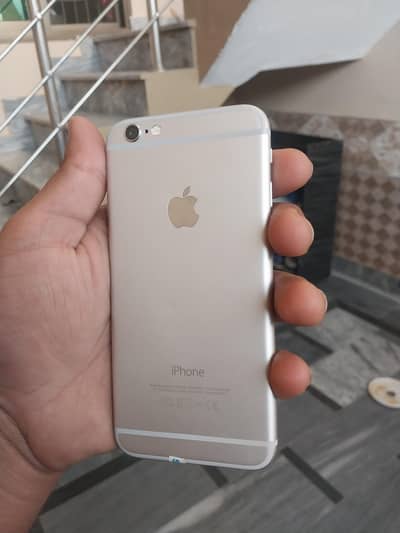 iphone 6 All sim glitch 1 year sa use kr rha ho brand new