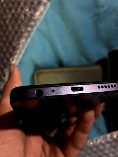 Infinix smart 7 urgent sale 10/10 condition koi iusse ni location shah