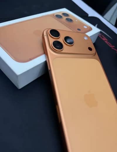 Sim time non active 17 pro max 78 cycles esims orange all box