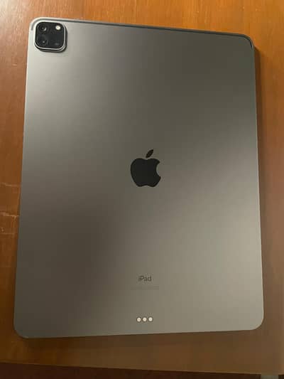 Ipad Pro (12.9) (4th generation)