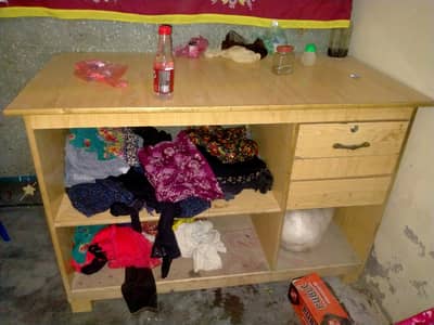 Ak counter,4 almari8*4