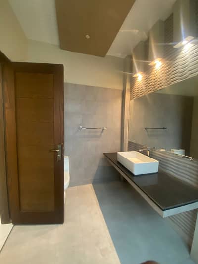 10 marla house for sale