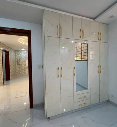 G-9/1 House Sized 3200 Square Feet Is Available