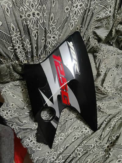 Ybr 19 model ka hai original hai Tanki tape