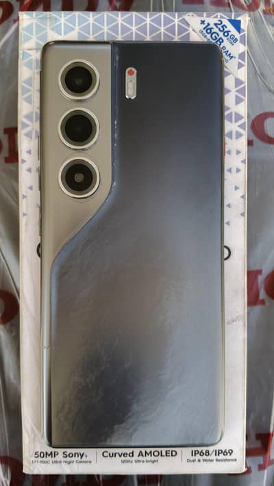 Camon 40 PRO 256 GB + 16 GB (8+8)