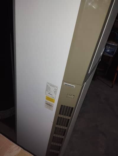 Ac cabinet