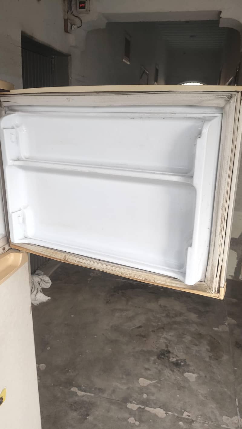 WAVES (refrigerator) 7