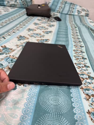 Lenovo x1 carbon i5 7th gen