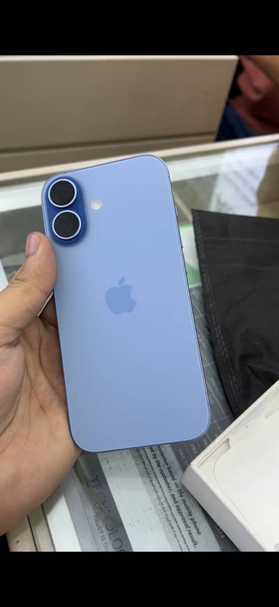 Apple iPhone 17 jv 256 gb contact on whatsapp 03076838019