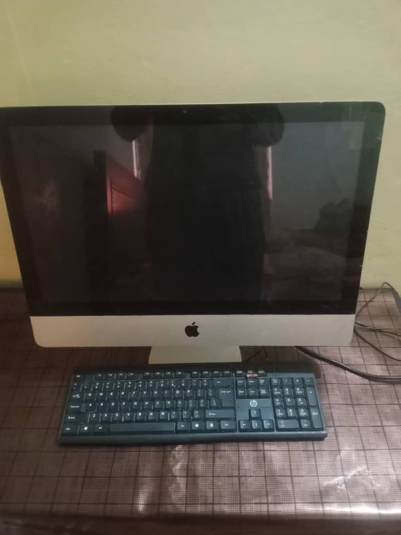 Apple computer 0