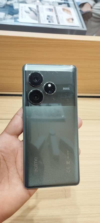 Realme GT 6