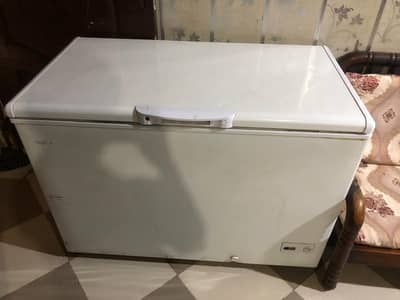 “Deep Freezer for Sale – Excellent Cooling